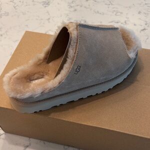 UGG Sand Greenport Slide